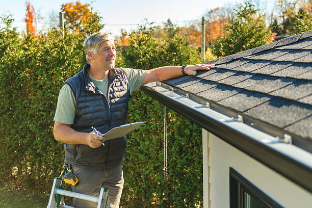 Professional Roofing technician working in Laurel, MD